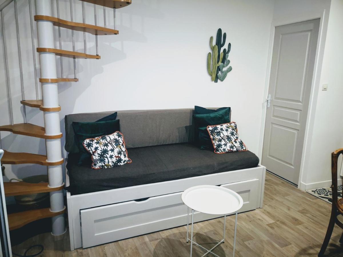 Maison De Village Meublee Avec Terrasse Donzère Екстериор снимка